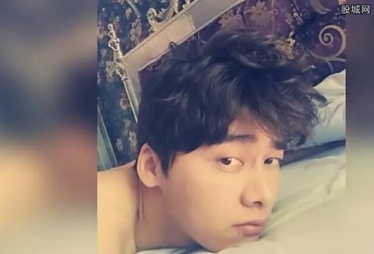 李易峰6分钟视频流出 女主角讲述嫖娼交易细节太惊人