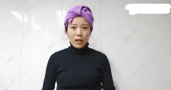 怎么用毛巾包头发图解