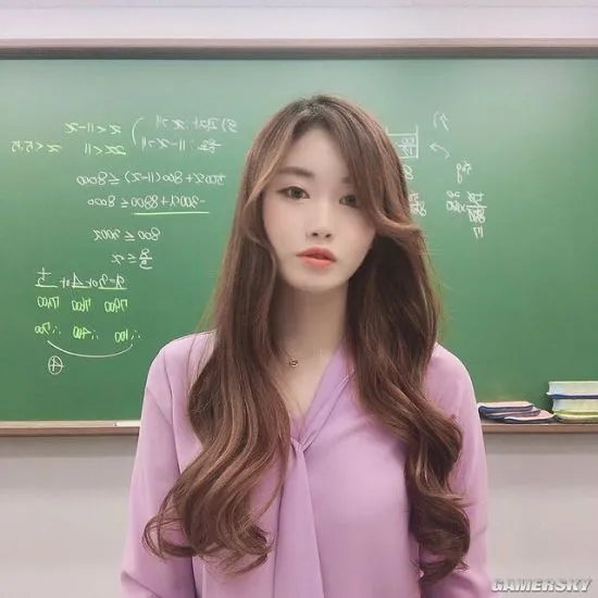 韩国女数学老师走红 网友：老师我想学数学