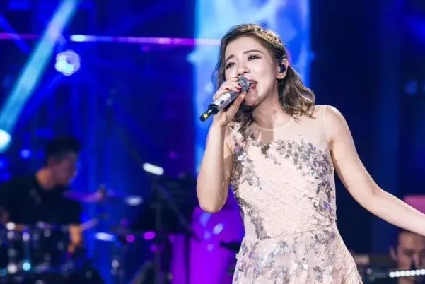 丁当最好听的歌曲top10：《猜不透》上榜，第三古风韵味十足