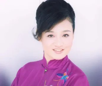 和周迅共同爱上贾宏声的伍宇娟，事业巅峰欠下巨债，如今咋样了？