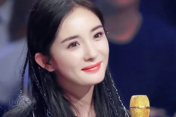 《密室大逃脱》节目组就杨幂受伤一事致歉，此事给予了其他综艺哪些警示？