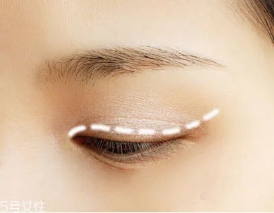 如何学习化裸妆 清新自然裸妆化妆步骤图解