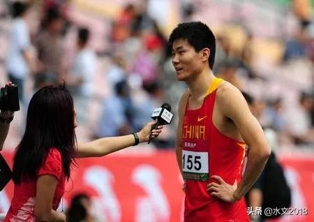 重要的田径比赛央5的记者是不是都是让冬日娜去?从专业的角度看,她的业务水平怎么样?