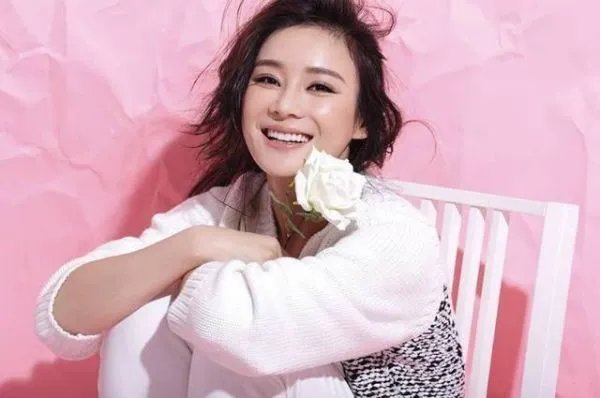 袁姗姗称:捏坏汉代文物可修复啊!文物本来就可修复,为何全网还要爆锤她?