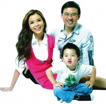 朱迅王志一家现身破离婚传闻 揭秘婚变真相竟是因朱迅患癌