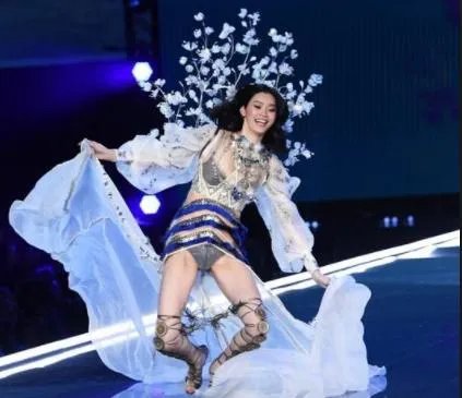 如何评价奚梦瑶？