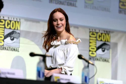 黑客盯上好莱坞女星 大量不雅照片泄露