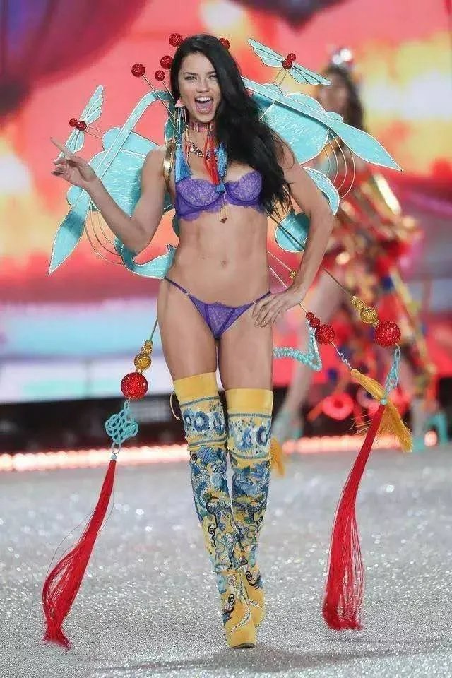 2016维密大秀里的中国元素——汝之房亦所需！