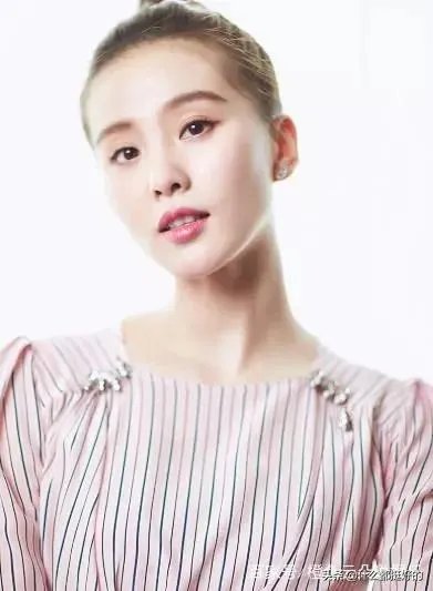 很想知道刘诗诗是以什么条件当明星的？