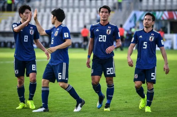 欧联杯和欧冠的区别 欧联杯和欧冠一样吗