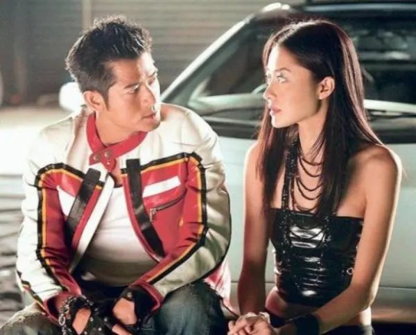 郭富城当初甩了陪伴7年的熊黛林，如今被谁制服了呢？