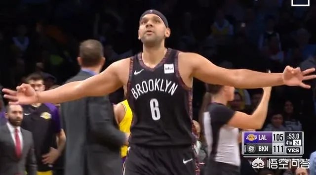 杜德利面对詹姆斯投进关键三分，为什么詹姆斯没有跳起来去干扰投篮，你怎么看？