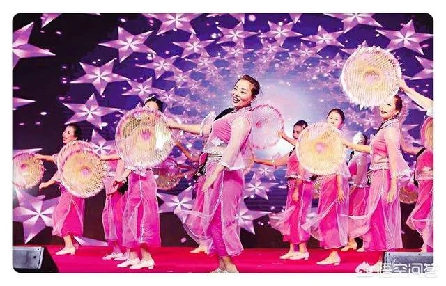 喜欢跳广场舞的朋友，大家谈谈跳广场舞，开心和舞姿哪个更重要？