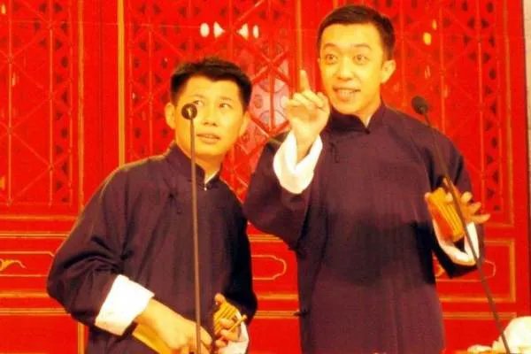 曾经在德云社红极一时的何云伟，离开德云社后，现状如何？