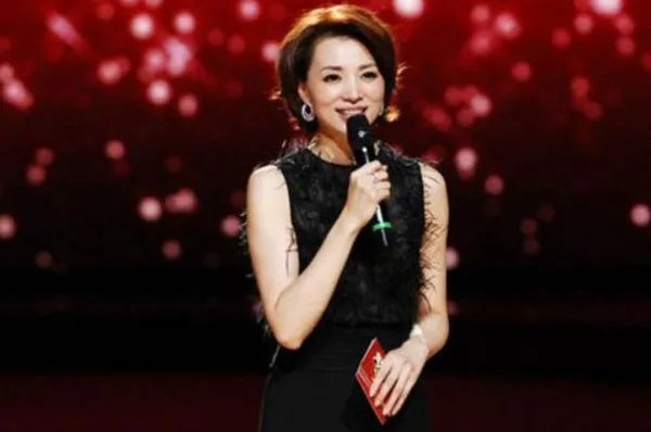 央视著名女主持人董卿未来会不会去美国生活？