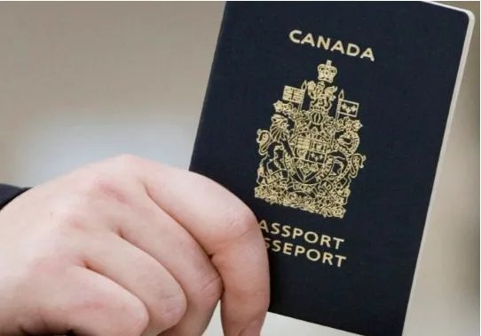 入籍加拿大和加拿大永久居民有什么区别？