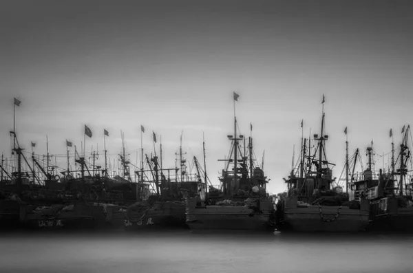 风帆蔽日是什么意思