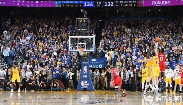 火勇裁判报告官宣，杜兰特界外救球是因哈登先犯规，火箭绝杀三分未提及，你怎么看？