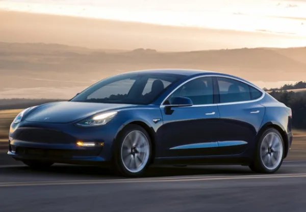 林志颖开特斯拉遭车祸，警方回应无酒驾行为，为何又是特斯拉？