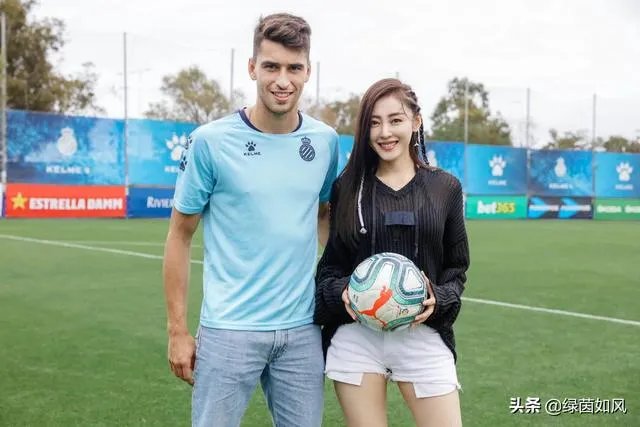 张天爱造访西班牙人俱乐部，为什么没有和武磊互动？