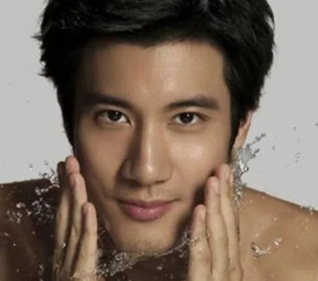 王力宏的老婆李云迪是这么回事？ 老婆李靓蕾被扒