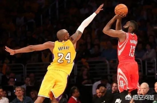 如果需要最后超高难度三分绝杀，科比、库里、哈登你会选谁？