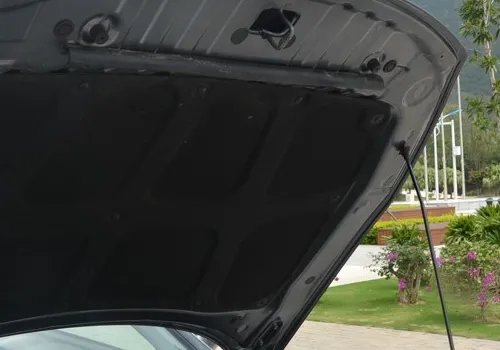 江淮和悦a30的发动机号刻在哪里?