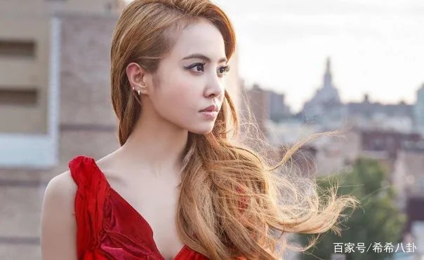 身家上亿的蔡依林，出行时是不是很低调？