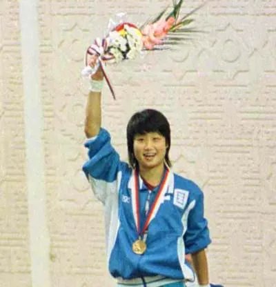 历届奥运会中国第一金获得者是谁？