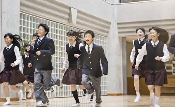 建议9年义务教育延至12年，这样改变会有哪些好处？