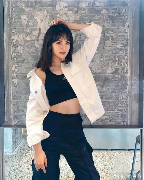 “华为二公主”姚安娜出道,为什么网友只喜欢她的姐姐孟晚舟?