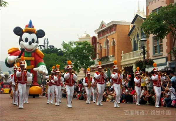 上海迪士尼坚持翻包检查这是对游客的不尊重吗？