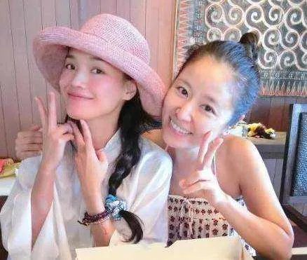 舒淇与林心如素颜合影，你认为谁的颜值更胜一筹？