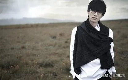 许嵩为什么不签约任何公司？