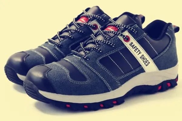 劳保鞋什么牌子的好？相对来说要靠谱点的。
