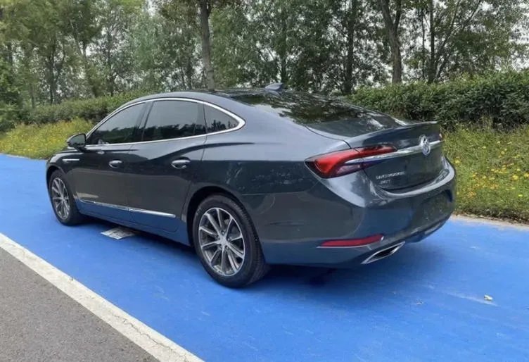 为了家人提君越，比凯美瑞更实在，你们说我买对了吗？