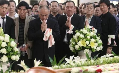 李宁这个品牌是李宁本人创建的么？