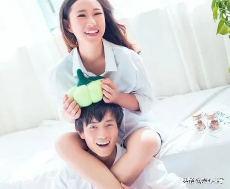 感情是靠感动还是靠吸引