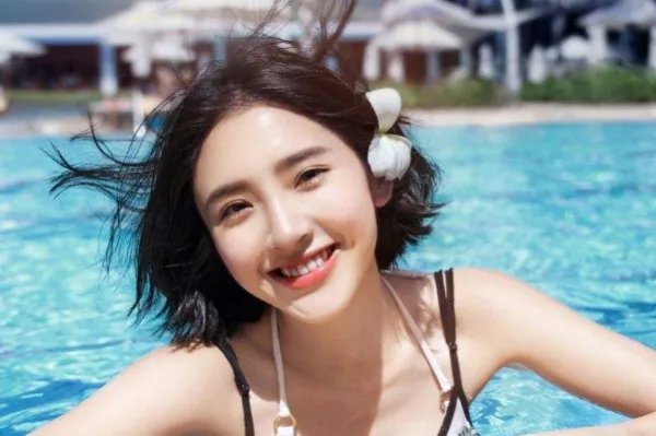 唐艺昕承认怀孕，网友直呼祝福，为何金钟大承认生子就直接糊了呢？