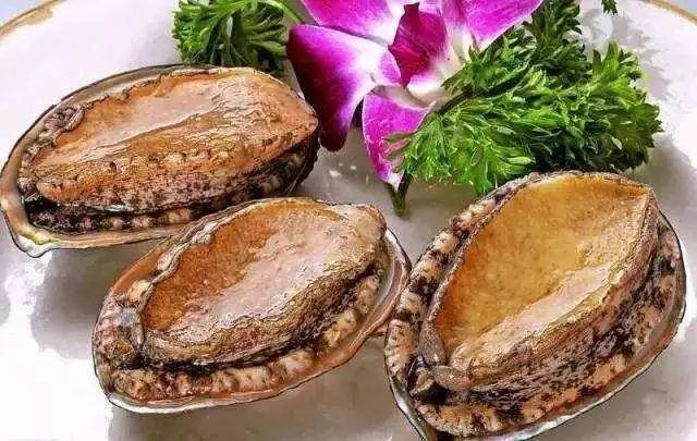 青岛鲍鱼事件，到底是捡还是偷？顺手牵羊叫不叫偷？