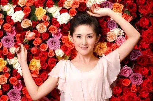 谢娜的主持水平和李湘的差距有多大？