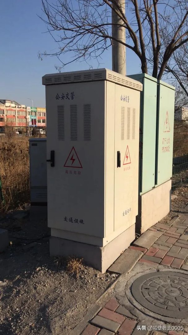 闯红灯电子警察怎样启动