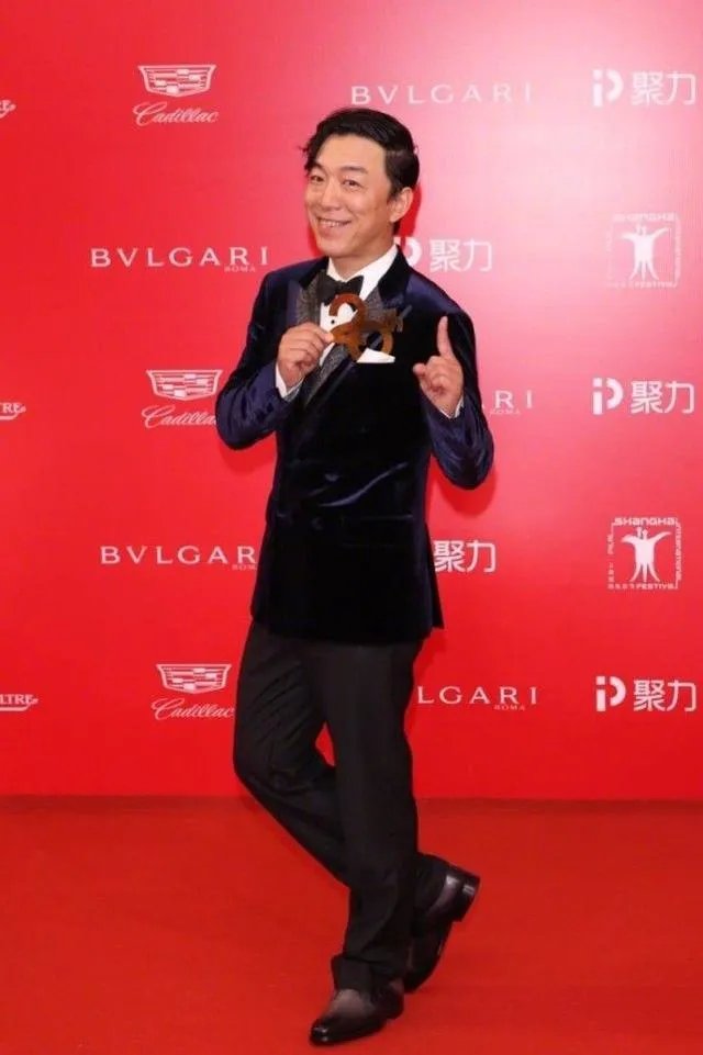 如何评价黄渤在上海国际电影节上获奖时说总是演喜剧是没有出息的？