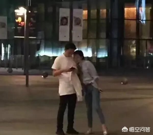 王思聪前女友豆得儿现身《快乐大本营》，为何分手后豆得儿颜值下降的如此之快？