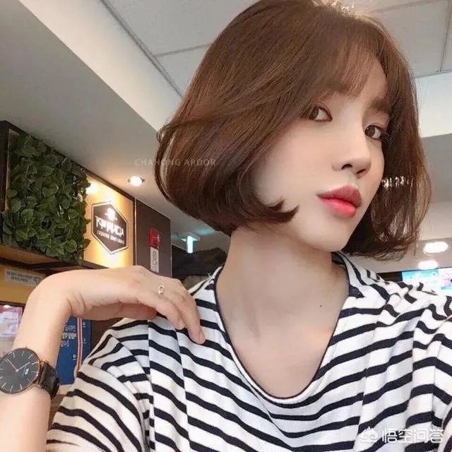 郑爽短发尴尬期