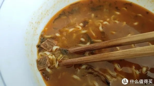 ​关于“老坛酸菜”:   统一、康师傅、大今野，还有那街那巷～