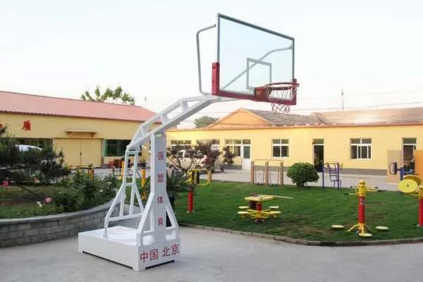 篮球架一套一般多少钱