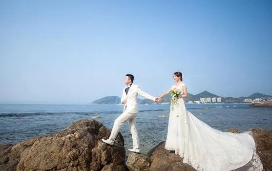 婚纱照造型怎么样摆 2020年最火婚纱照风格有哪些