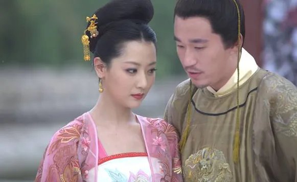 凰图腾彩蝶是哪一集被皇上喜欢的